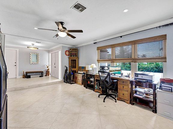 3rd image of 1100 Dana Ct