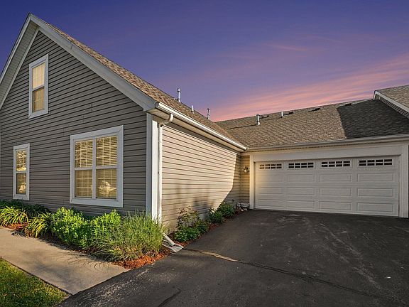 2nd image of 1971 Brighton Ln