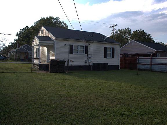 2nd image of 1214 Queen Ann St