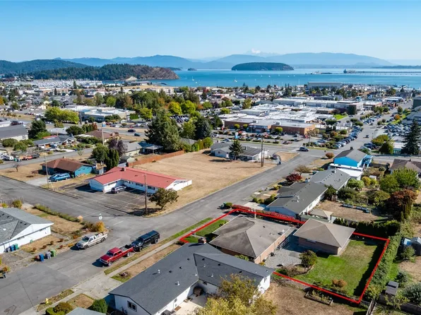 1307 26th Street, Anacortes, WA 98221