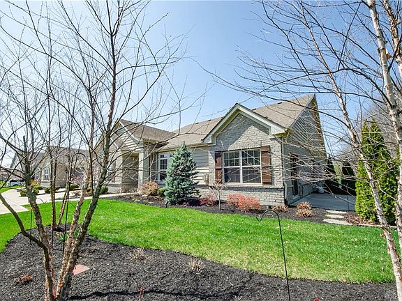 3rd image of 1404 Bourdeaux Way