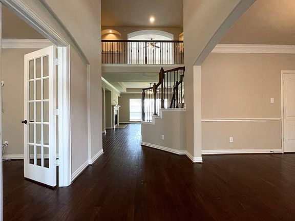 2nd image of 11902 Cedar Creek Dr