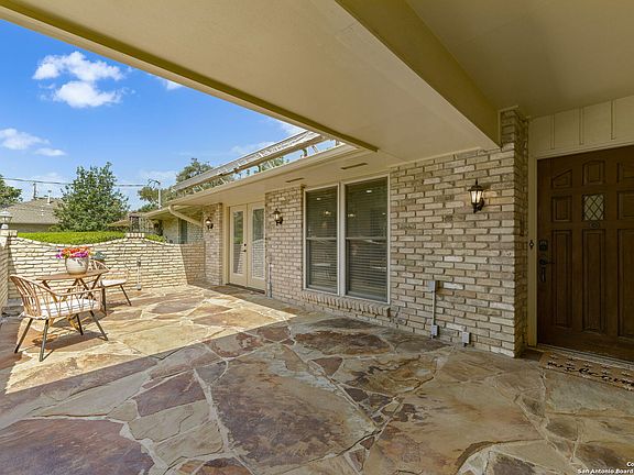 3rd image of 430 Yosemite Drive