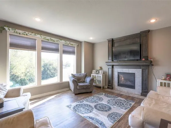 12502 S Fox Den, Lake Lotawana, MO 64086