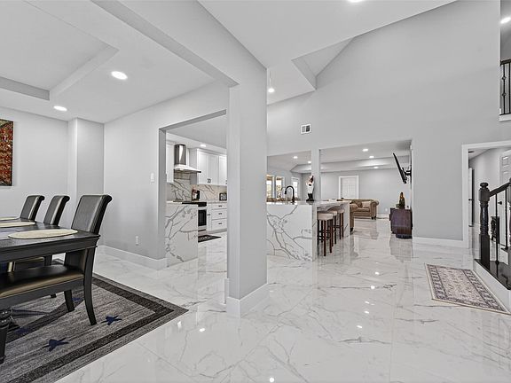 3rd image of 16320 Cadwin Ct