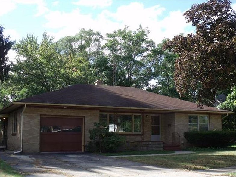 1st image of 915 Orchard Ave