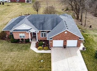 1504 Arrowhead Trl, Boonville, MO 65233