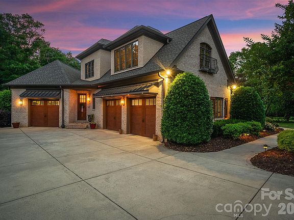 4th image of 8905 Whirlaway Ln