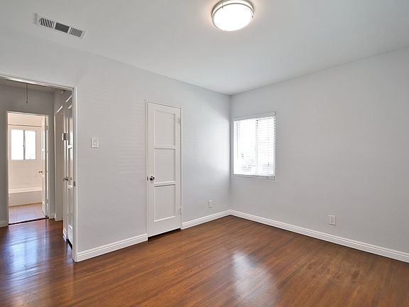 5th image of 2800 Vail Ave