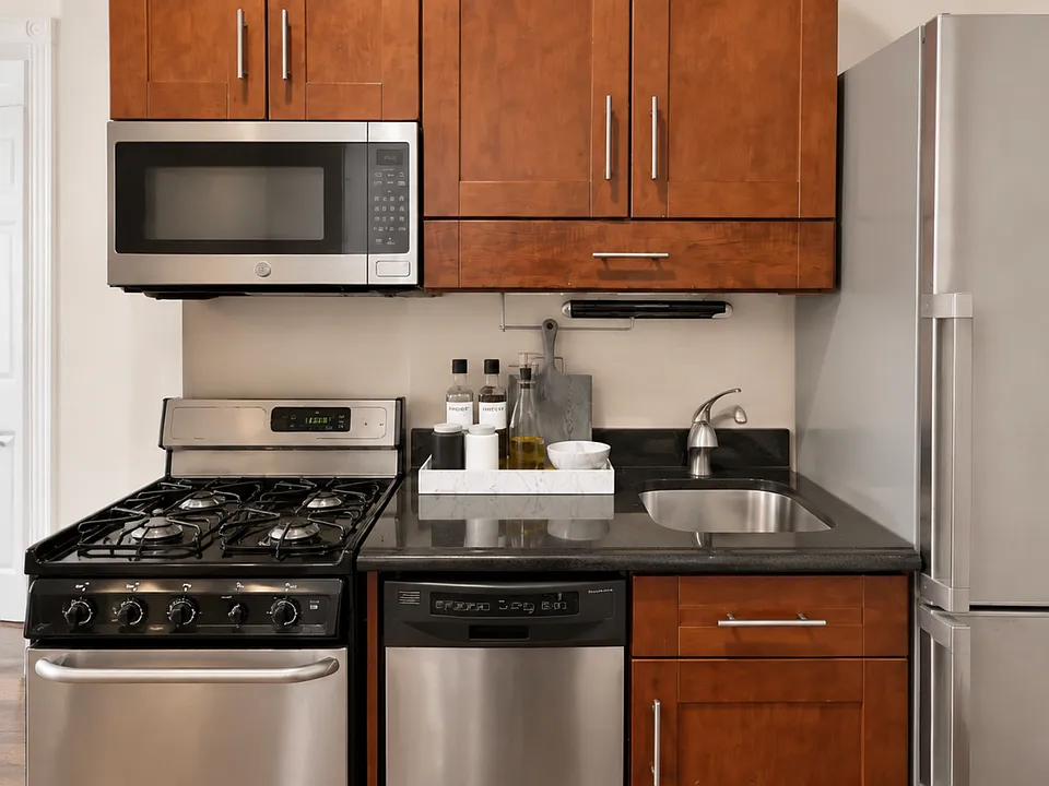 432 E 13th St #1B