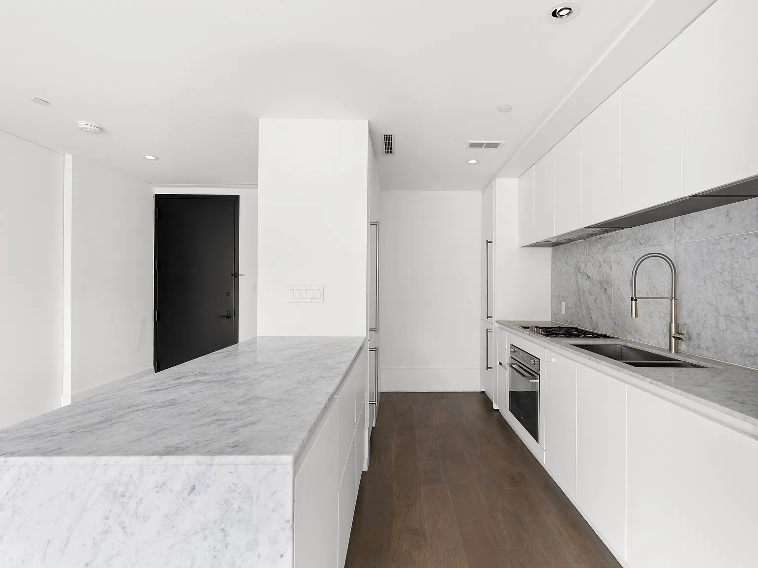429 Kent Ave — Photo 4
