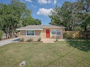 47 Glover St, Eustis, FL 32726