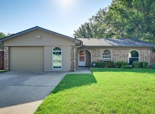 6820 Echo Hill Dr, Watauga, TX 76148