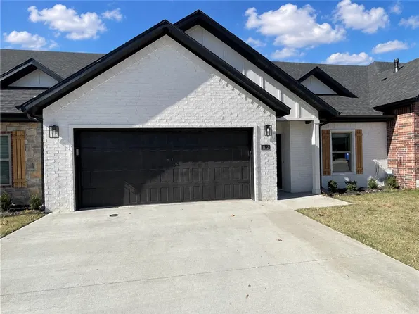 1612 S 17th Pl, Rogers, AR 72758