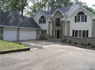 3901 Tama St SE, Cedar Rapids, IA 52403