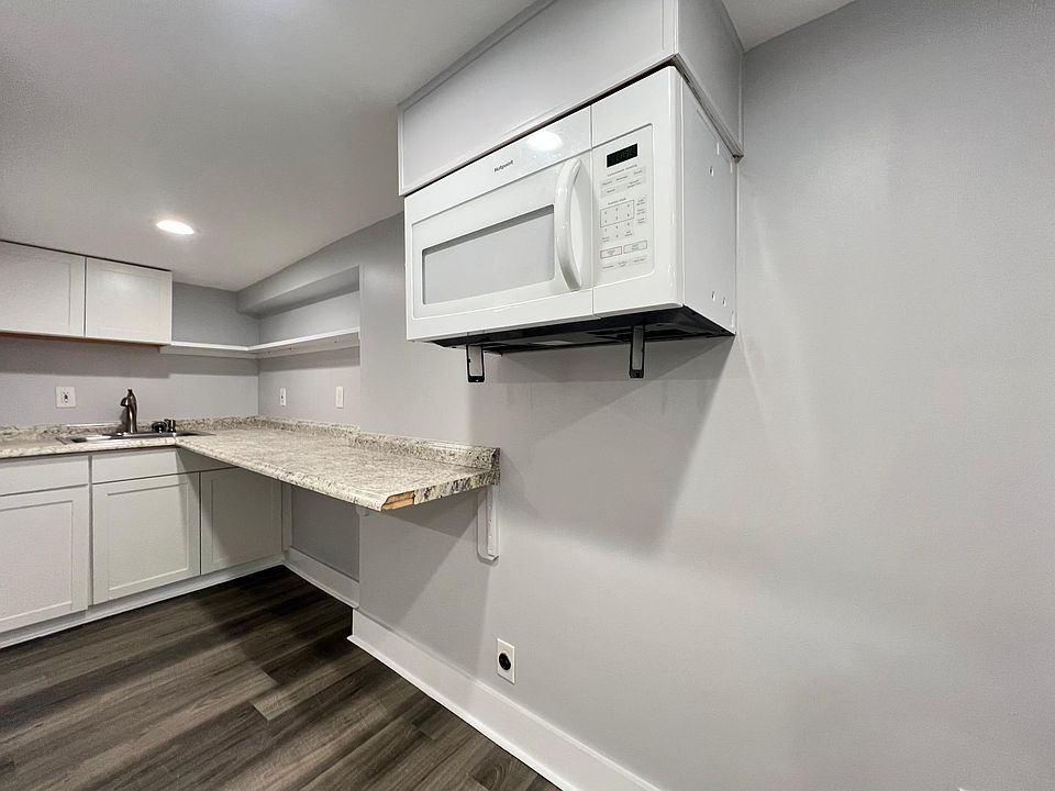 1st image of 53 Fleming Ave Floor Basement