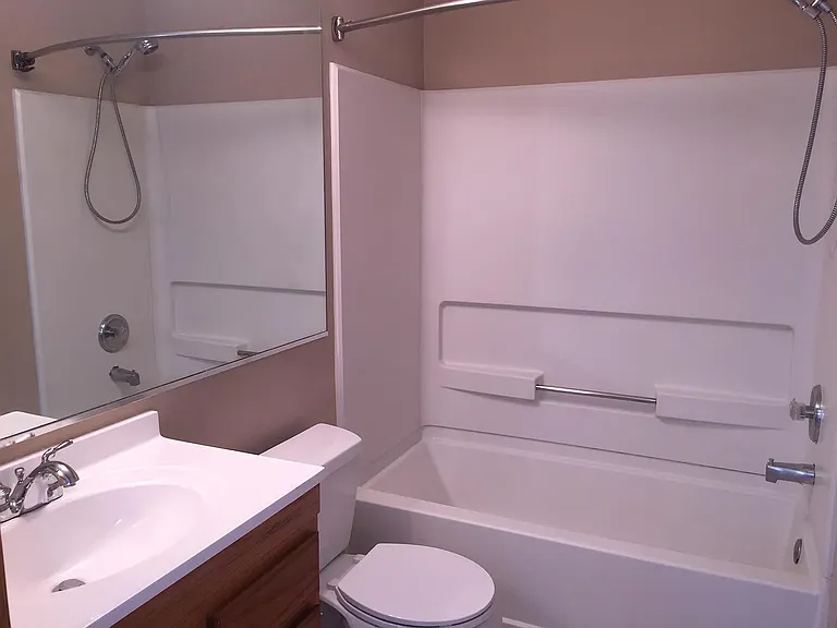 2880 Stonewater Dr — Photo 13