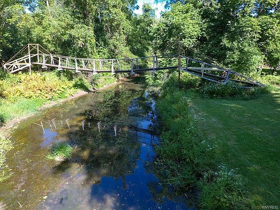 4th image of 199 Lehn Springs Dr