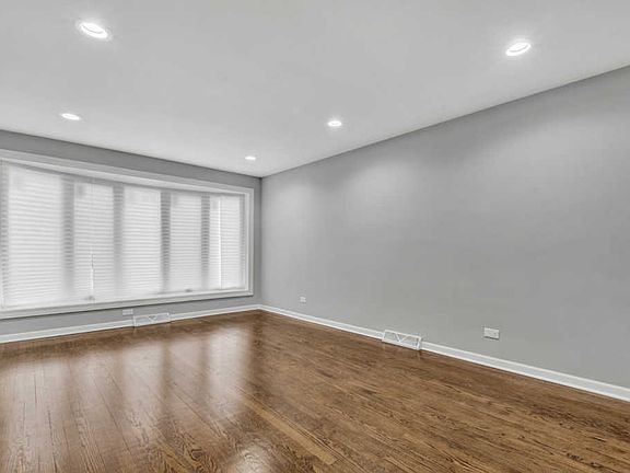 5th image of 10647 S Kedzie Ave
