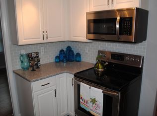 2215 E Lincoln Ave, Royal Oak, MI 48067