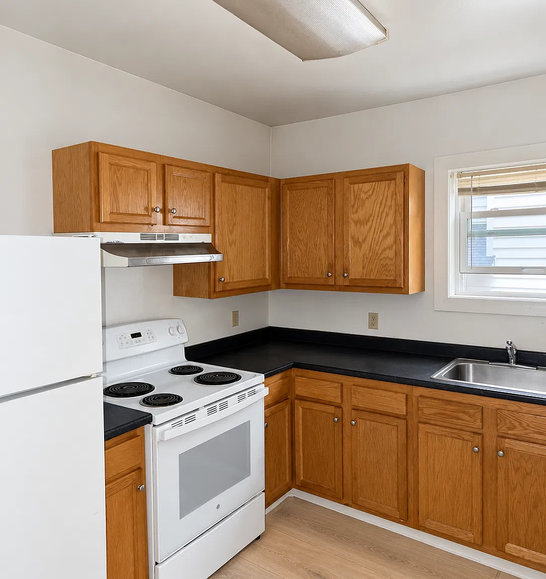 2 bed, $1,300 — Photo 4