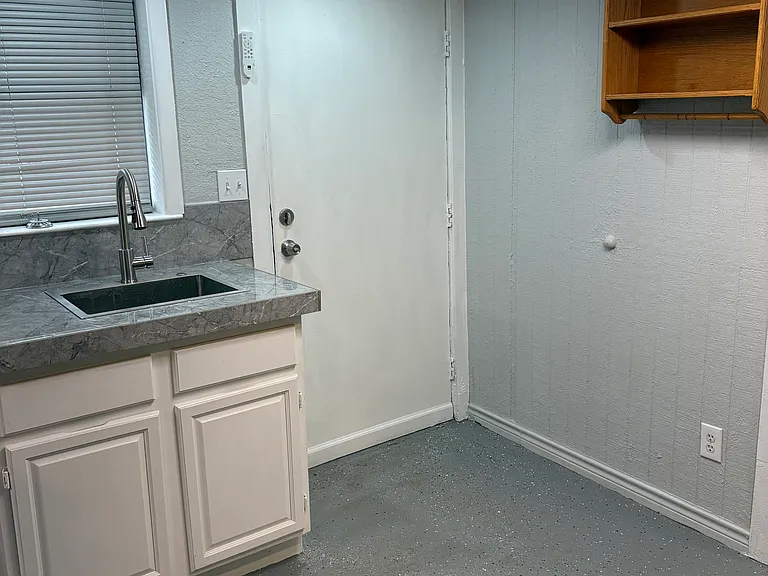 512 Hunstock Ave #2 — Photo 5