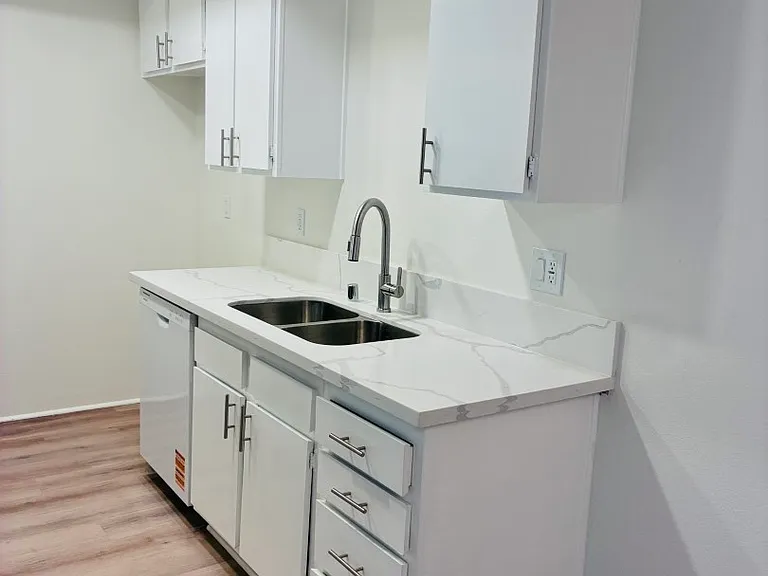 1210 S Sharon Cir #101 — Photo 6