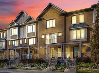 3250 Bentley Dr #33, Mississauga, ON L5M 0P7