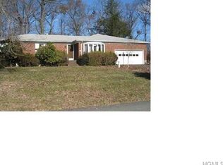 62 Sutin Pl, Chestnut Ridge, NY 10977