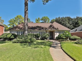 15858 Knolls Lodge Dr, Houston, TX 77095