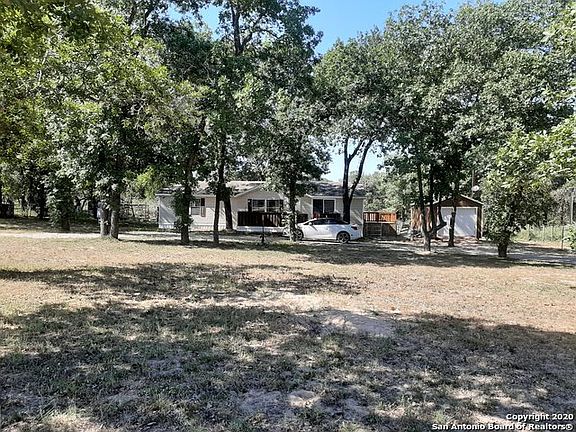 2nd image of 325 Ashford Cir
