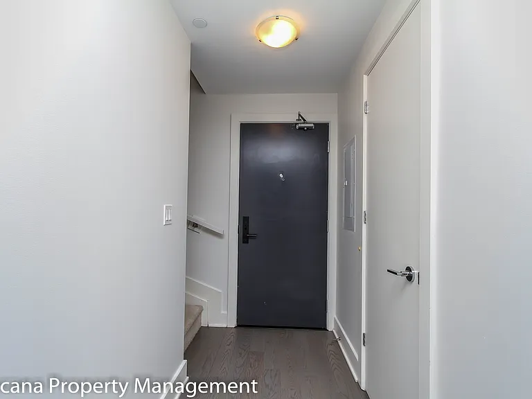 255 Bay St #1008 — Photo 6