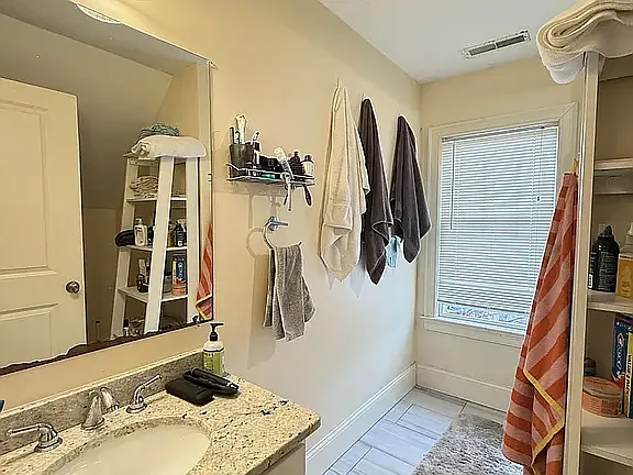 23 Higgins St #2 — Photo 6