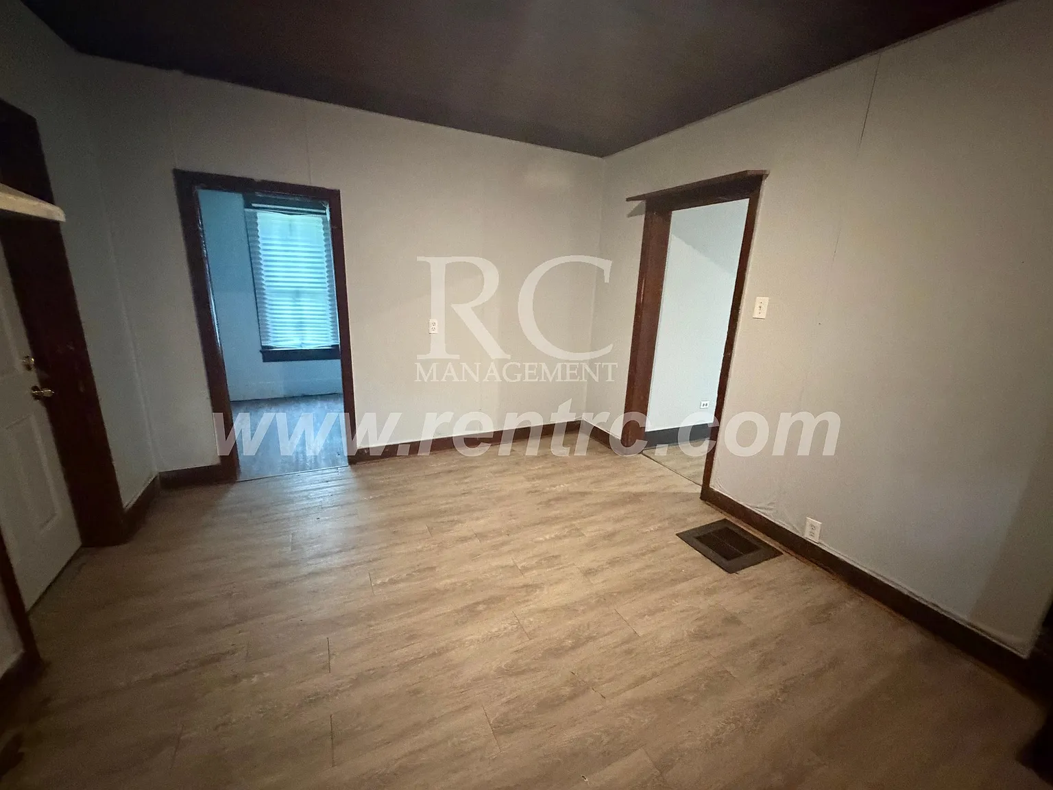 3 bed, 1150 sqft, $875 — Photo 3