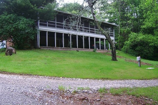 2nd image of 556 Red Hill Rd