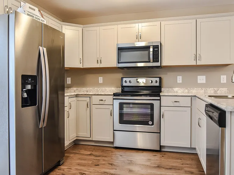 259 Alexander Blvd — Photo 8