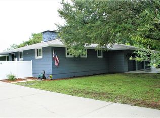 2284 Twin Lane Dr, Dunedin, FL 34698