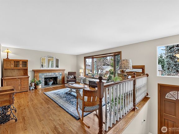 4th image of 13629 SE 171st Place