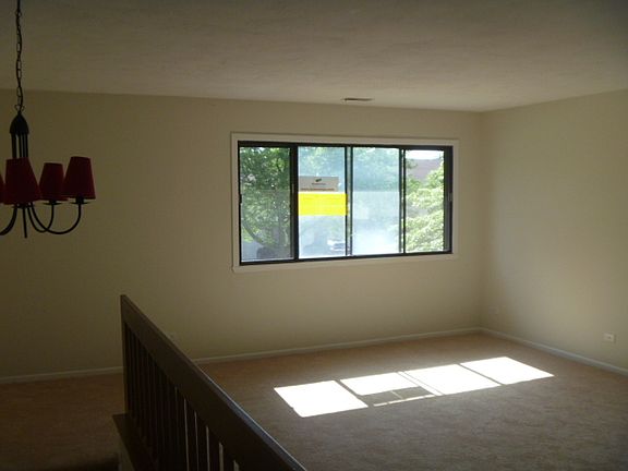 4th image of 848 Dighton Ln #0