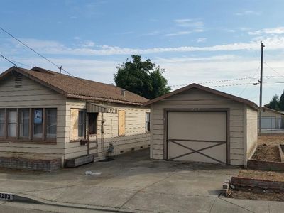 28203 E 13th St, Hayward, CA, 94544