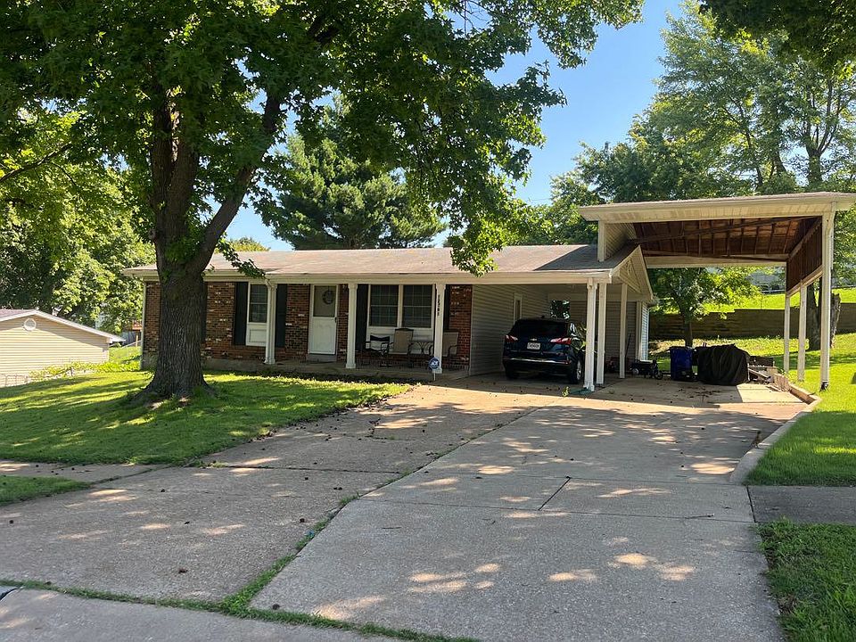 2nd image of 12761 Spanish Village Dr