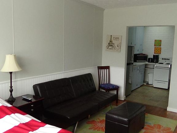 4th image of 107 Washington Ave
