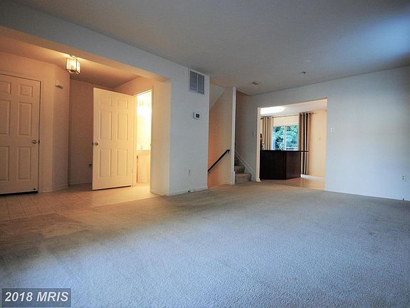 3rd image of 710 Horse Chestnut Ct