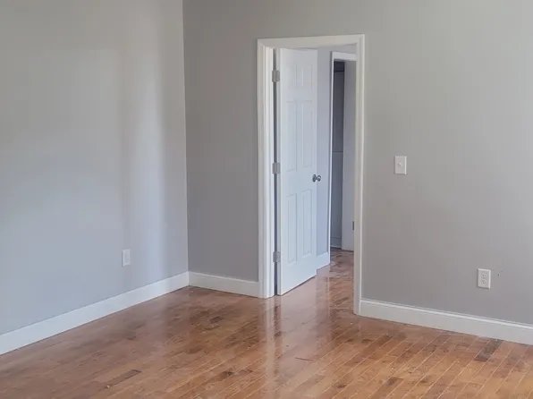 166 Summit Avenue image 5 of 40