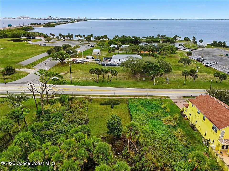 1st image of 2513 N Banana River Dr