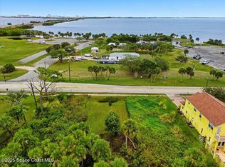 2513 N Banana River Dr, Merritt Island, FL 32952