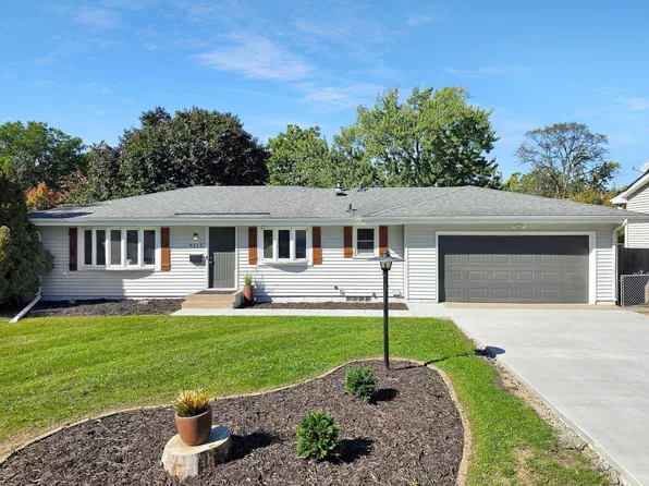 9312 Oakland Ave S, Bloomington, MN 55420