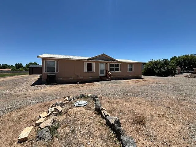 58 Valencia Rd