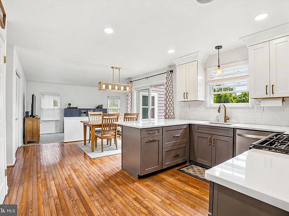 5th image of 37 Copperleaf Dr