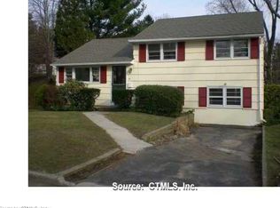 27 Batt Ln, West Haven, CT 06516